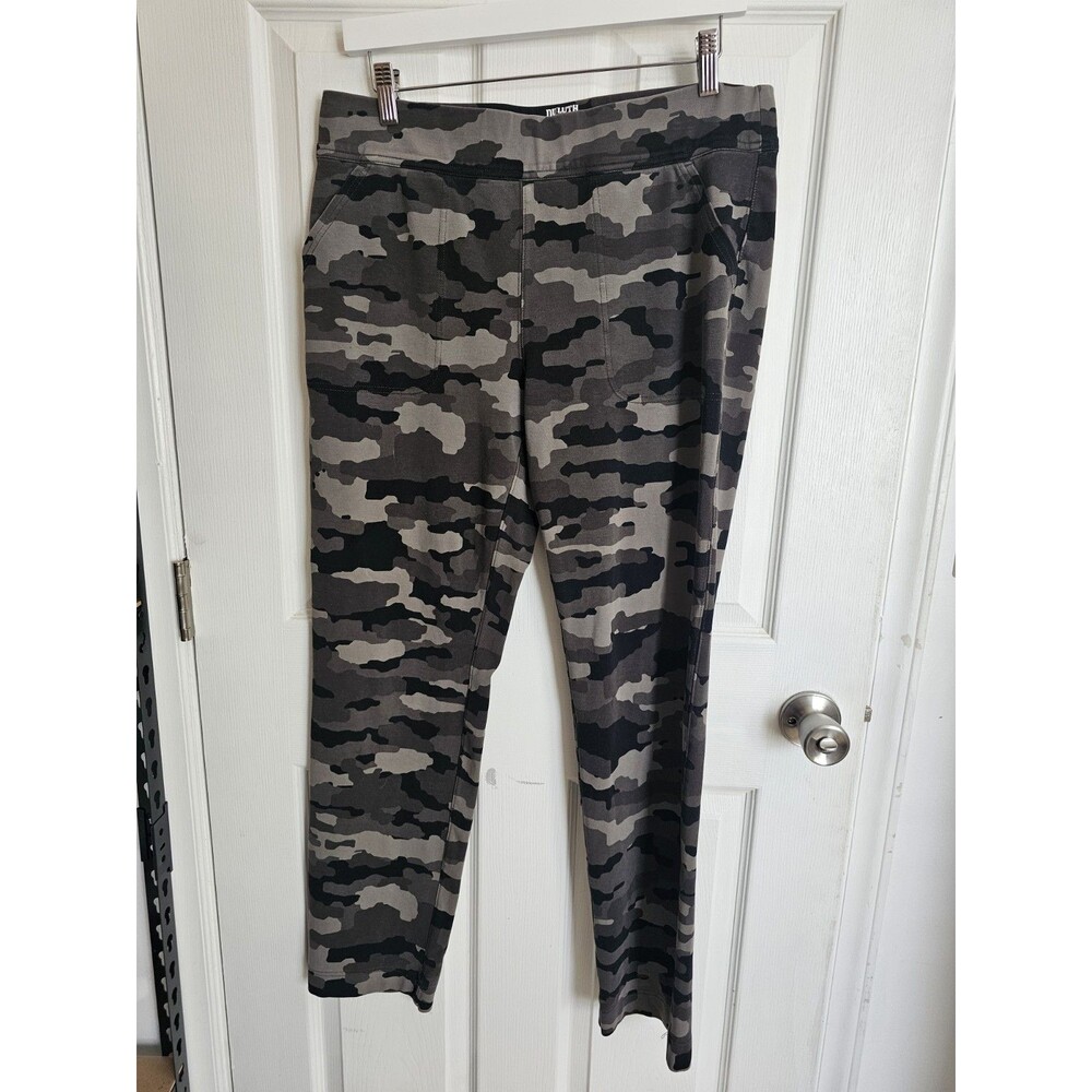 Duluth Trading Co Womens Camo Athletic Straight Leg Stretch Pant Gray Green Lx31